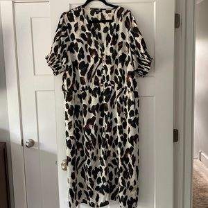 Simply Be - size 24 - leopard print v-neck summer dress